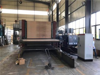 反應(yīng)釜電加熱導(dǎo)熱油爐有什么優(yōu)勢(shì)？