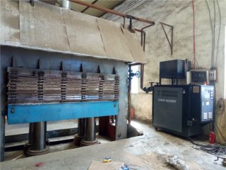 電加熱導(dǎo)熱油爐出現(xiàn)過(guò)載報(bào)警的原因？